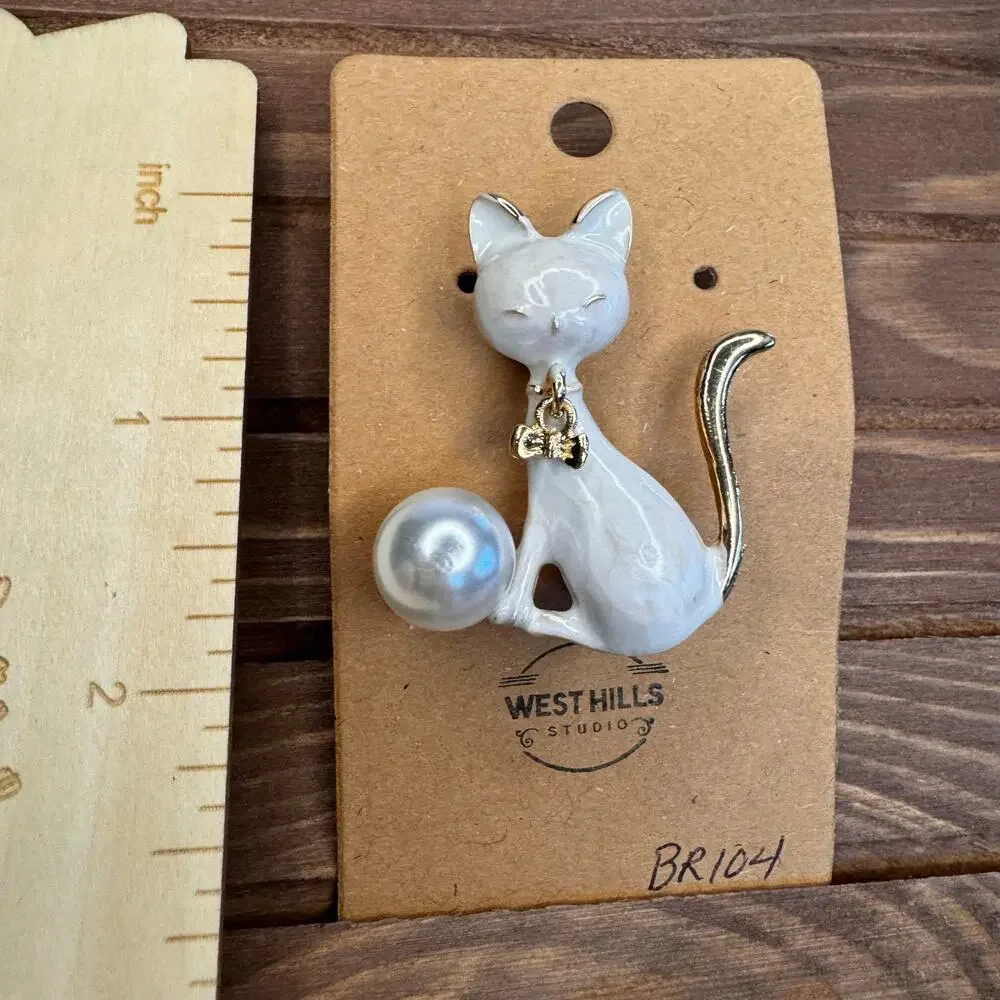 White Cat Pin Kitty Cat Kitten Jewelry Brooch Fashion Jewelry FAST SHIP